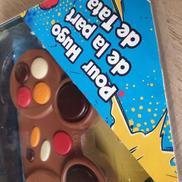 Coffret chocolat manette de jeu avec emballage personnalisé
