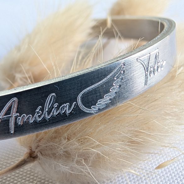 Bracelet gravé et personnalisé prénoms et ailes