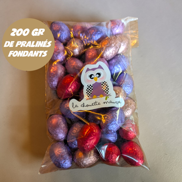 Boîte surprise de conserve de Pâques personnalisée avec chocolats