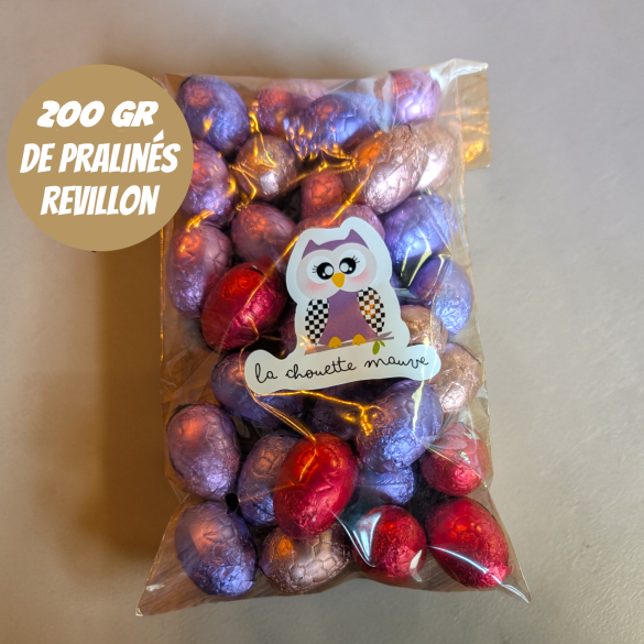 Boîte surprise de conserve de carottes avec chocolats de Pâques