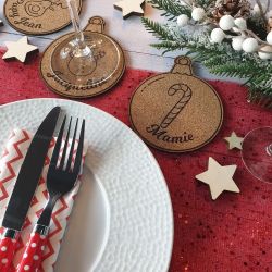 Dessous de verre / marque place personnalisé en liège pour table de Noël